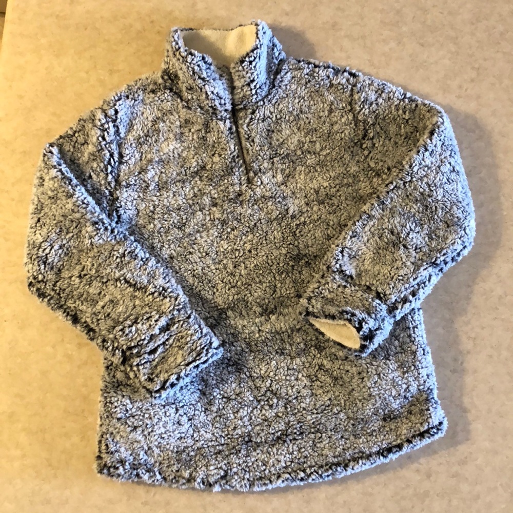 NWOT Super Soft Fuzzy Pullover